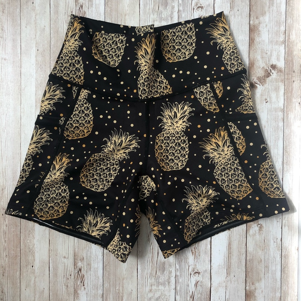CVG Shorts 5” Finapple Print XS
